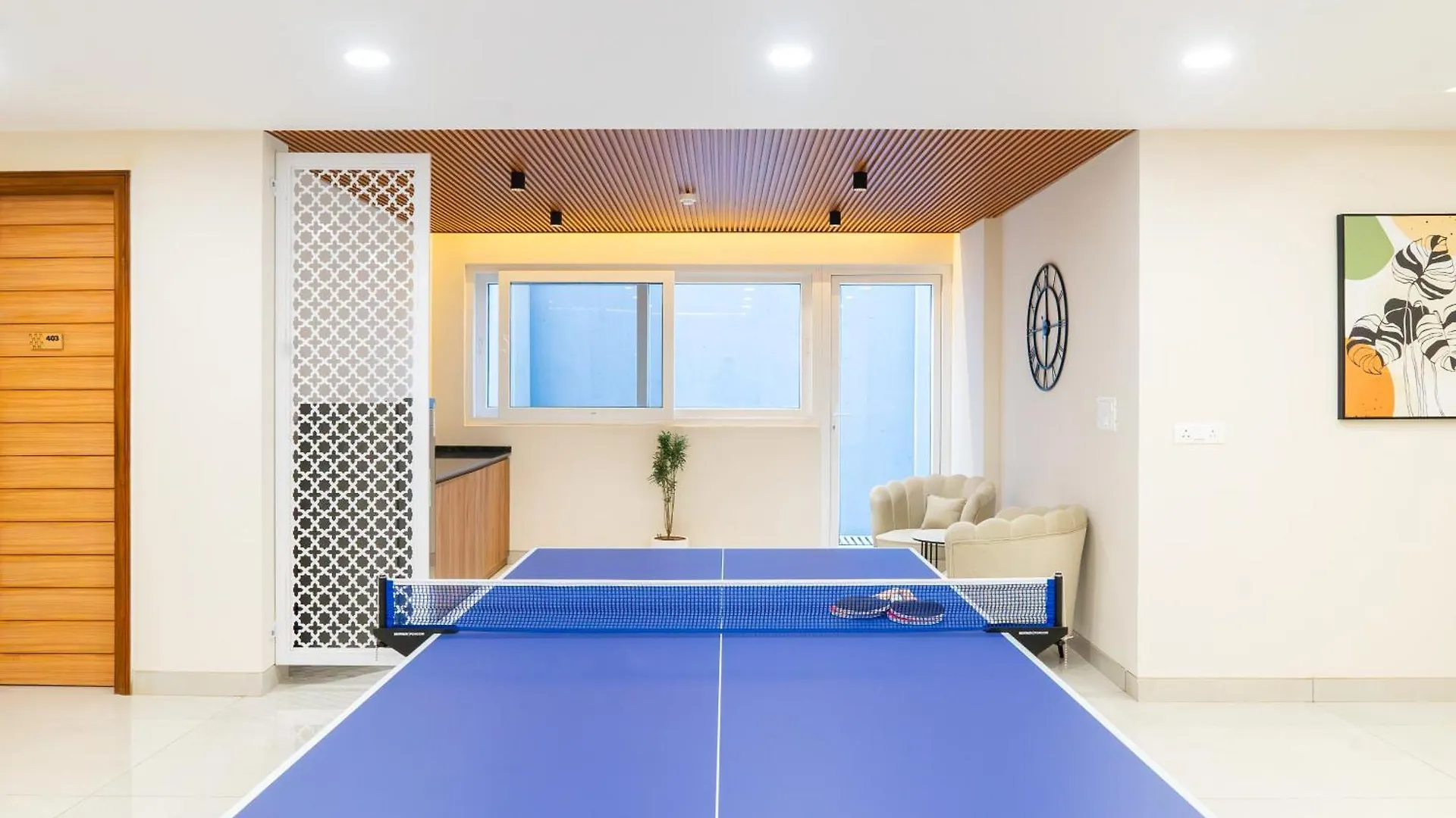 Housr Sector 45 Gurgaon Near Artemis Hospital Hotel