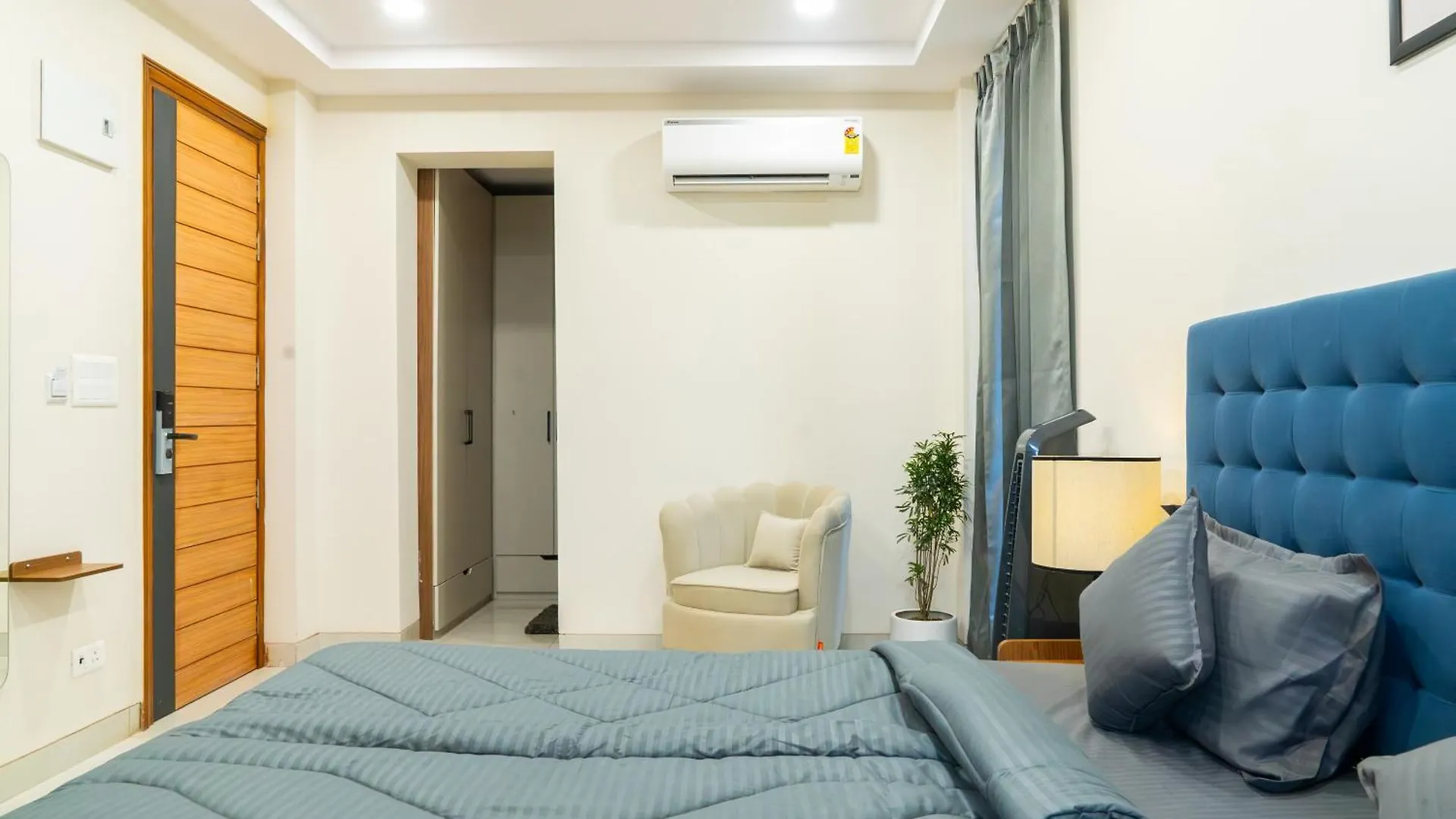 Housr Sector 45 Gurgaon Near Artemis Hospital Hotel India