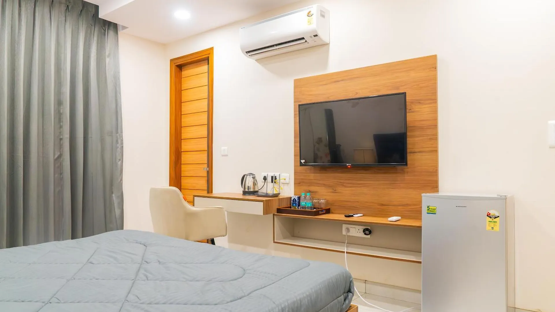 Housr Sector 45 Gurgaon Near Artemis Hospital Hotel India
