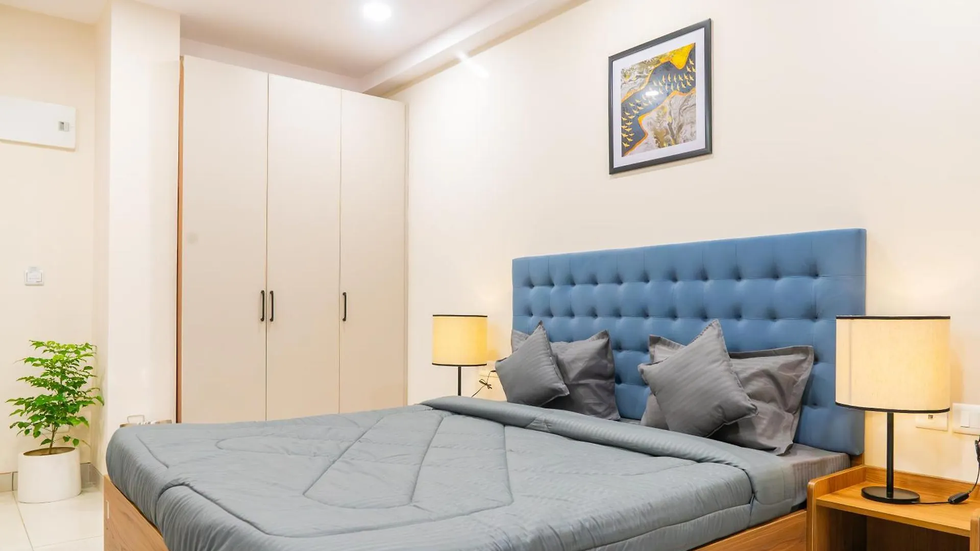 Housr Sector 45 Gurgaon Near Artemis Hospital Hotel