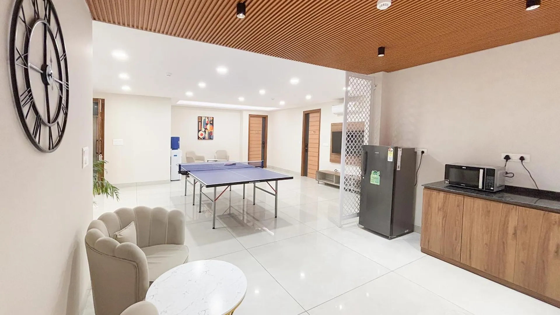 Housr Sector 45 Gurgaon Near Artemis Hospital Ξενοδοχείο
