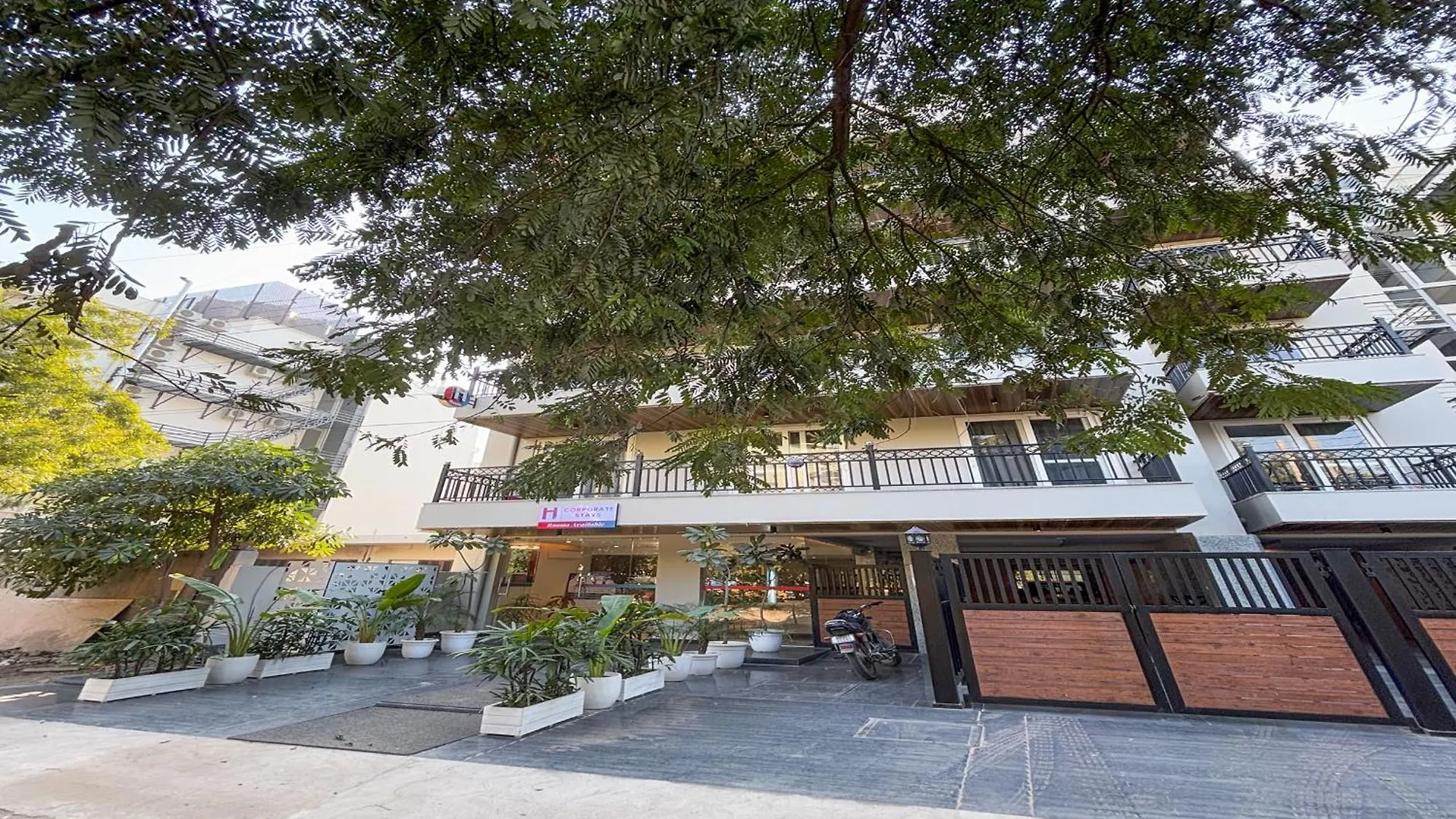 Housr Sector 45 Gurgaon Near Artemis Hospital Ξενοδοχείο