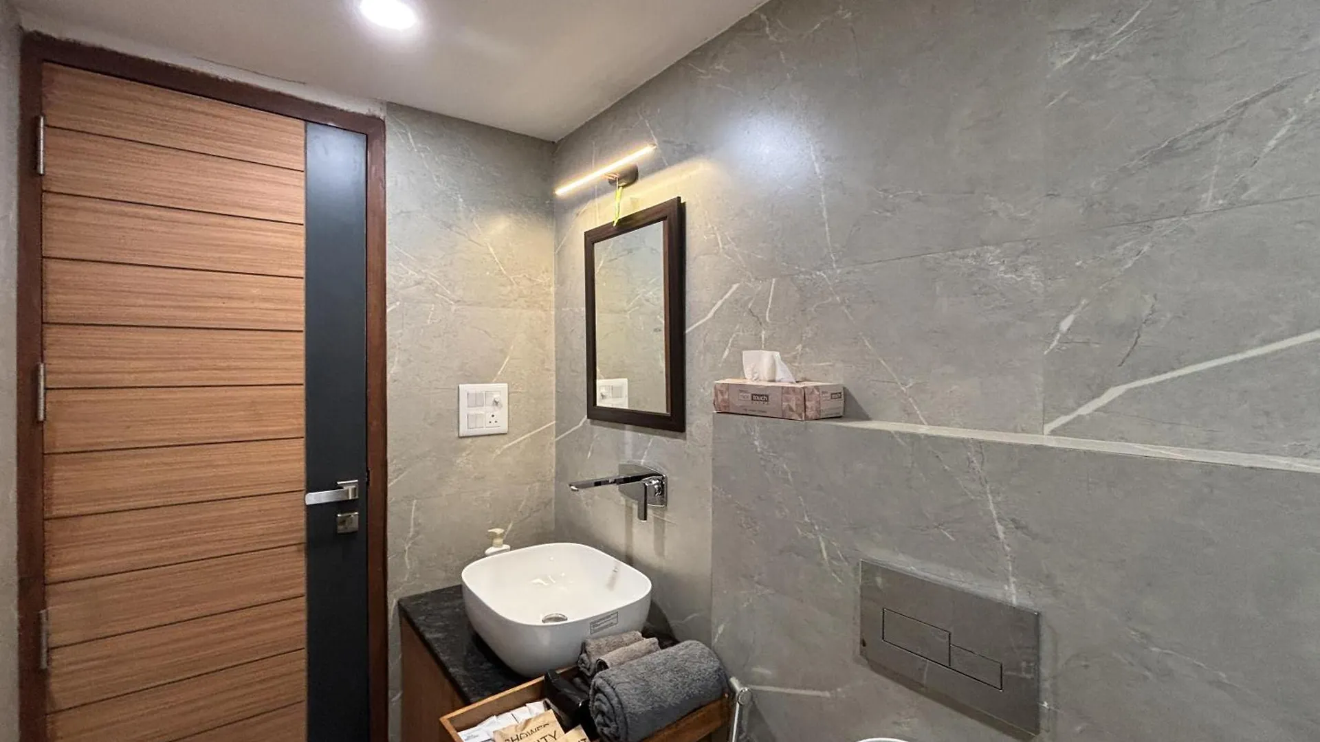 Housr Sector 45 Gurgaon Near Artemis Hospital Ξενοδοχείο